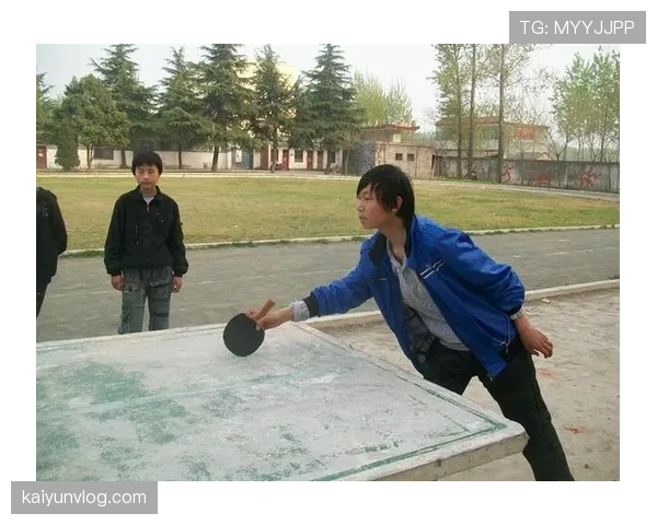 比赛用球规则：裁判判定更换时机与合规标准